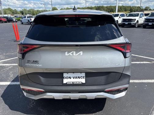 2024 Kia Sportage LX