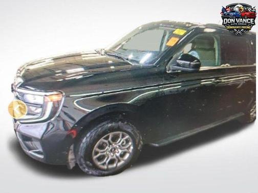 Black Metallic 2025 Ford Expedition Max Active 4x4