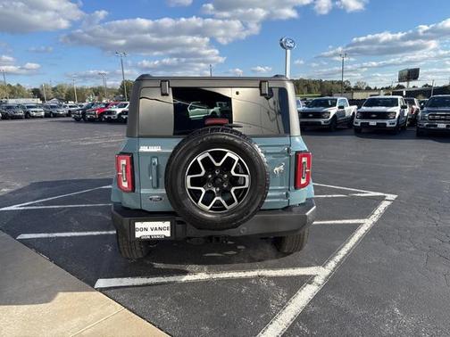 2023 Ford Bronco Outer Banks