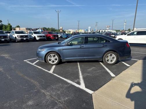 2019 Ford Taurus SE