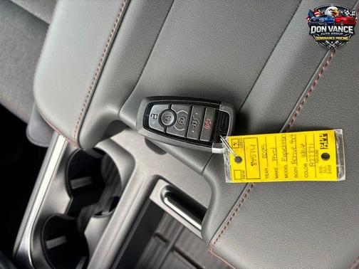 White Metallic 2025 Ford Expedition Max Active 4x4