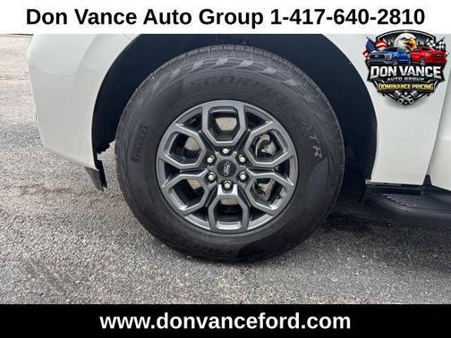 White Metallic 2025 Ford Expedition Max Active 4x4