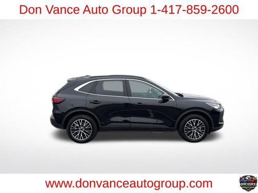 Agate Black Metallic 2025 Ford Escape PHEV SE