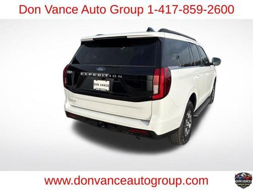 Oxford White 2025 Ford Expedition Active