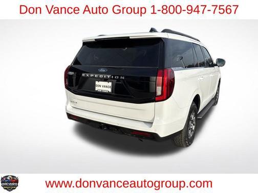 Oxford White 2025 Ford Expedition Active