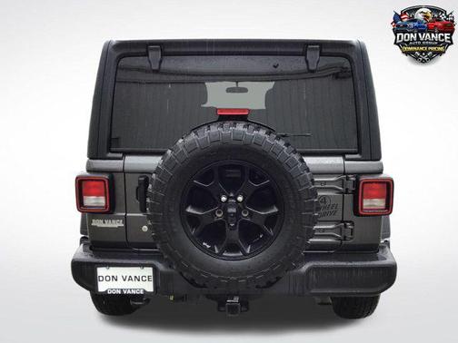 Granite Crystal Metallic Clearcoat 2021 Jeep Wrangler Unlimited Sport