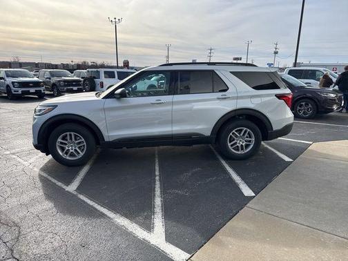 2026 Ford Explorer Active w/200A Pkg