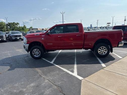 2022 RAM 2500 Laramie Crew Cab 4x4 6'4' Box
