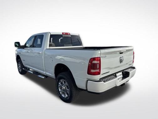 Bright White Clearcoat 2024 RAM 2500 Laramie Crew Cab 4x4 6'4' Box