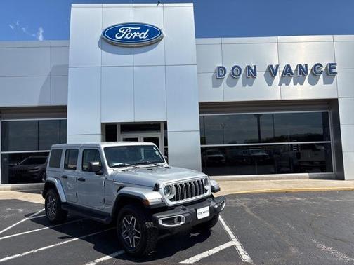 2024 Jeep Wrangler 4-Door Sahara 4x4