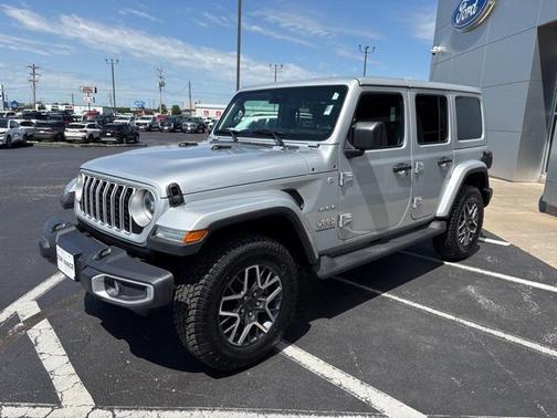 2024 Jeep Wrangler 4-Door Sahara 4x4