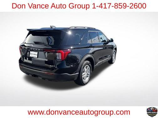 Agate Black Metallic 2026 Ford Explorer Active w/200A Pkg