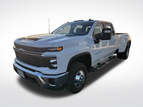 2025 Chevrolet Silverado 3500 LT