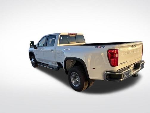 2025 Chevrolet Silverado 3500 LT