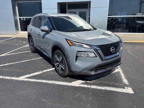 2022 Nissan Rogue SL