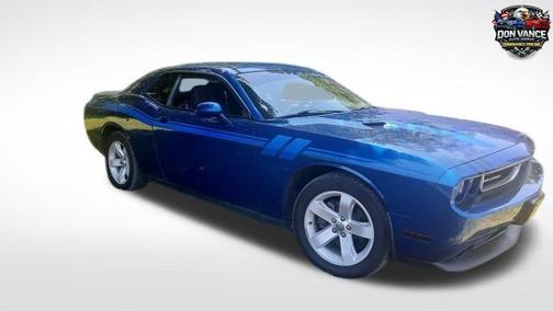 Blue Streak Pearlcoat 2012 Dodge Challenger SXT