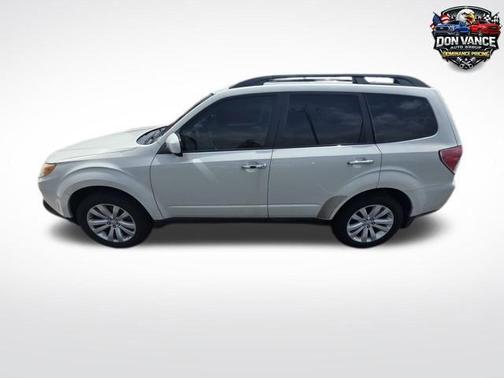 Satin White Pearl 2012 Subaru Forester 2.5X Premium