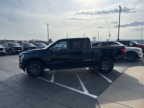 2025 Ford F-150 Lightning Flash