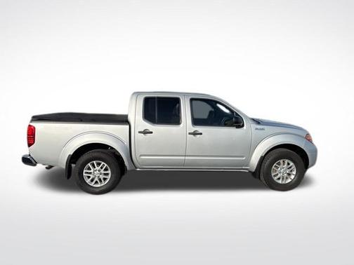 Brilliant Silver 2016 Nissan Frontier SV