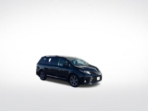 2020 Toyota Sienna SE