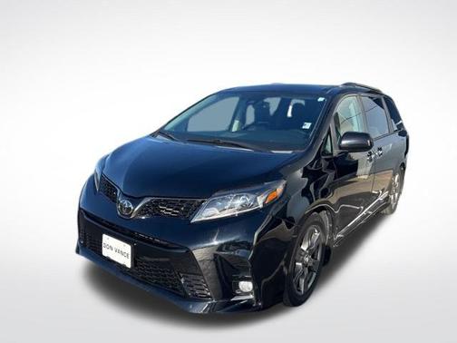 2020 Toyota Sienna SE