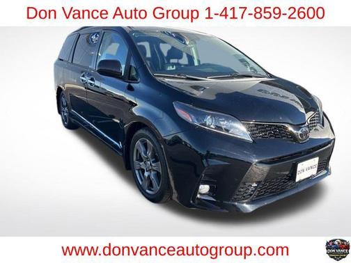 2020 Toyota Sienna SE