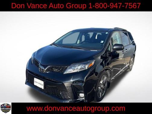 2020 Toyota Sienna SE