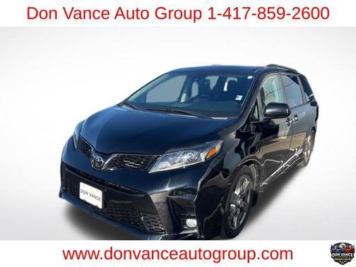 2020 Toyota Sienna SE