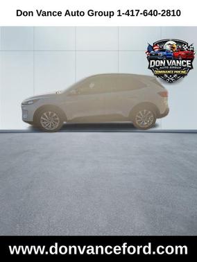 Star White Metallic Tri-Coat 2022 Ford Escape Titanium