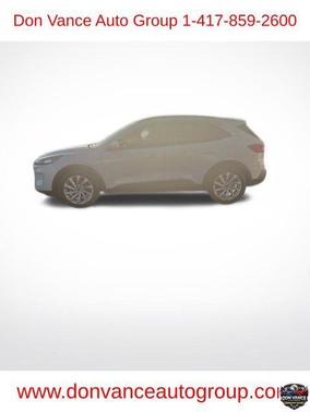 Star White Metallic Tri-Coat 2022 Ford Escape Titanium