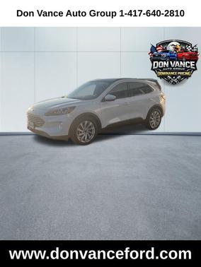 Star White Metallic Tri-Coat 2022 Ford Escape Titanium