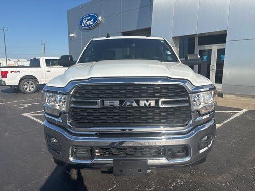 2022 RAM 2500 Big Horn Crew Cab 4x4 6'4' Box