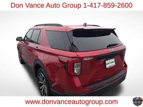 Rapid Red Metallic Tinted Clearcoat 2022 Ford Explorer ST-Line