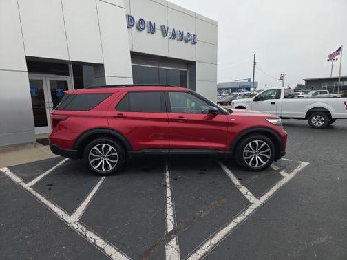 2022 Ford Explorer ST-Line