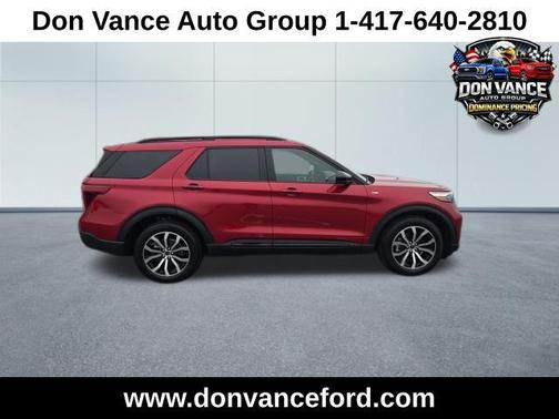 Rapid Red Metallic Tinted Clearcoat 2022 Ford Explorer ST-Line