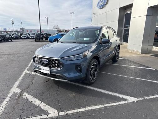 2026 Ford Escape Platinum