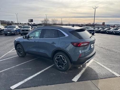 2026 Ford Escape Platinum