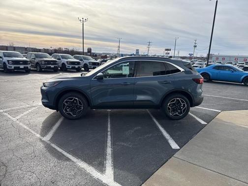 2026 Ford Escape Platinum