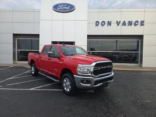 2024 RAM 2500 Big Horn Crew Cab 4x4 6'4' Box