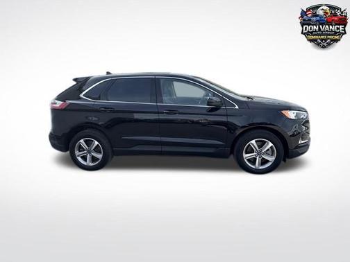 Agate Black Metallic 2022 Ford Edge SEL