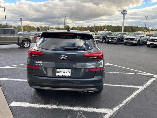 2019 Hyundai TUCSON SE