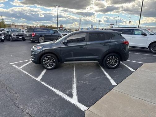 2019 Hyundai TUCSON SE