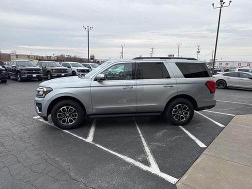 2024 Ford Expedition XLT