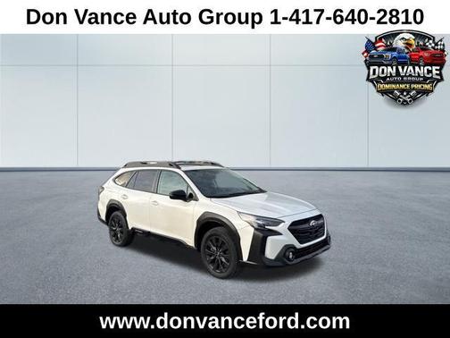 Crystal White Pearl 2023 Subaru Outback Onyx Edition