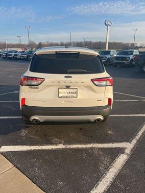 2022 Ford Escape Titanium