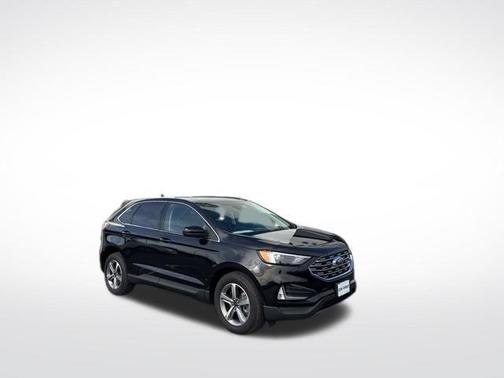 Agate Black Metallic 2022 Ford Edge SEL