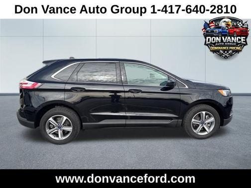 Agate Black Metallic 2022 Ford Edge SEL