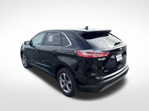 Agate Black Metallic 2022 Ford Edge SEL