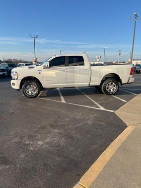 2024 RAM 2500 Laramie Crew Cab 4x4 6'4' Box