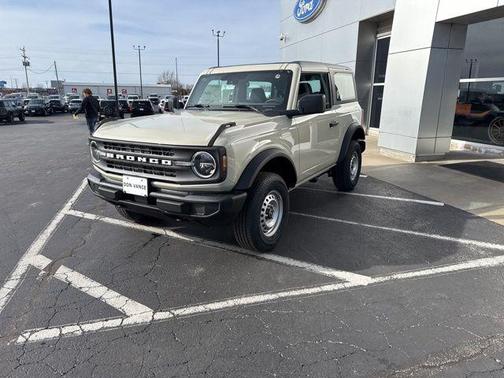 2025 Ford Bronco Base
